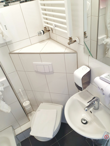 Bathroom 21
