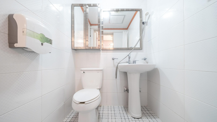 Bathroom 4, Daebudo Green Beach Pension, Hwaseong