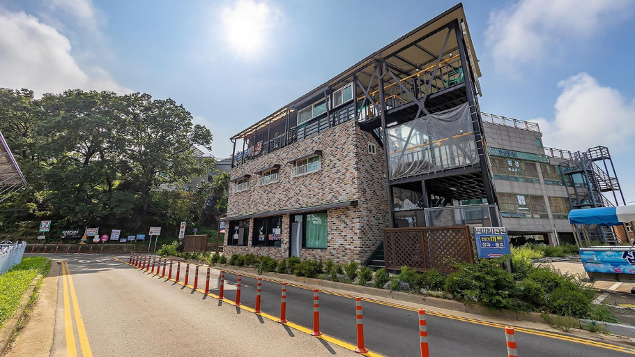 Exterior & Views 2, Yeongheungdo Ttobagi Pension, Ongjin