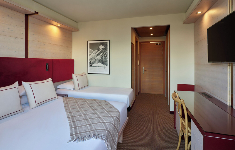 Bedroom 3, Hotel Sansicario Majestic, Torino