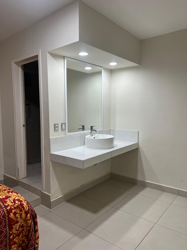 Bathroom 4, Hotel Alexander, Puerto Peñasco