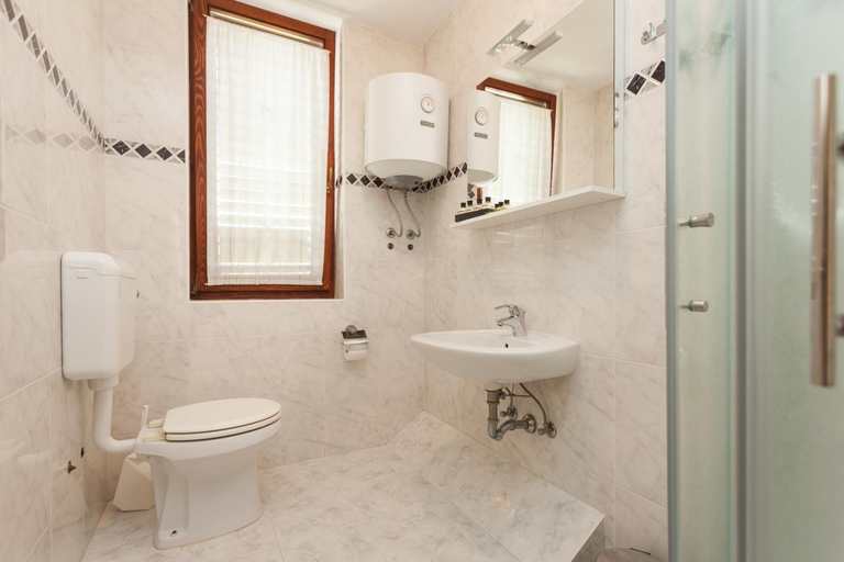 Bathroom 3, Apartments Alice, Rovinj