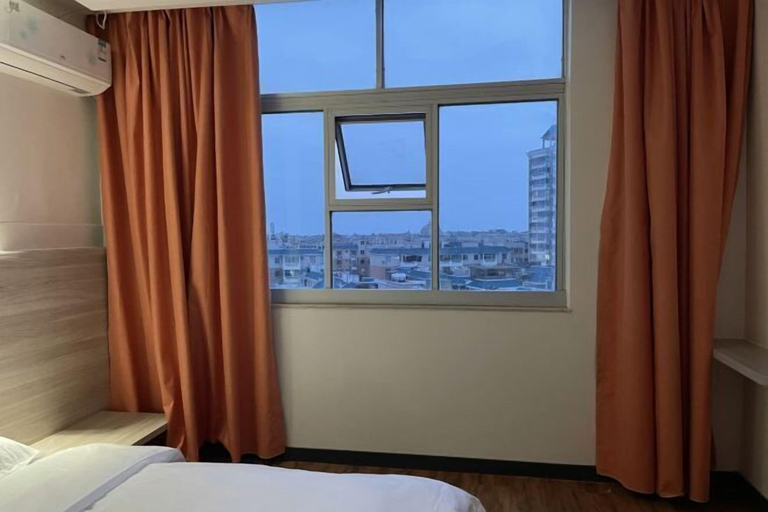 Bedroom 2, Haibin Hotel, Quanzhou