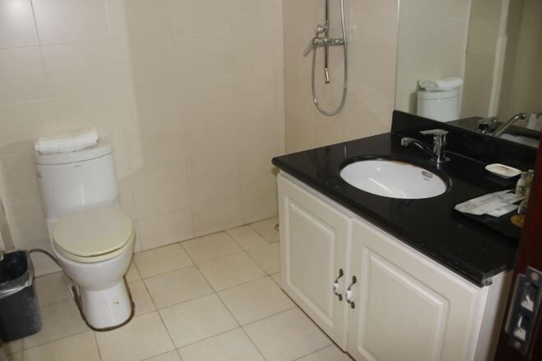 Bathroom 4, Bohai International Hotel, Cangzhou