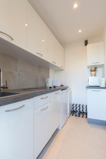 Others 3, Chez J-P - 100m beach 2-4pers terrace sea view pool garage, Alpes-Maritimes