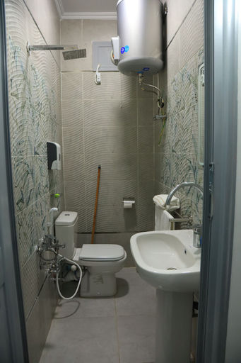Bathroom 3, crystala guest house, Aswan