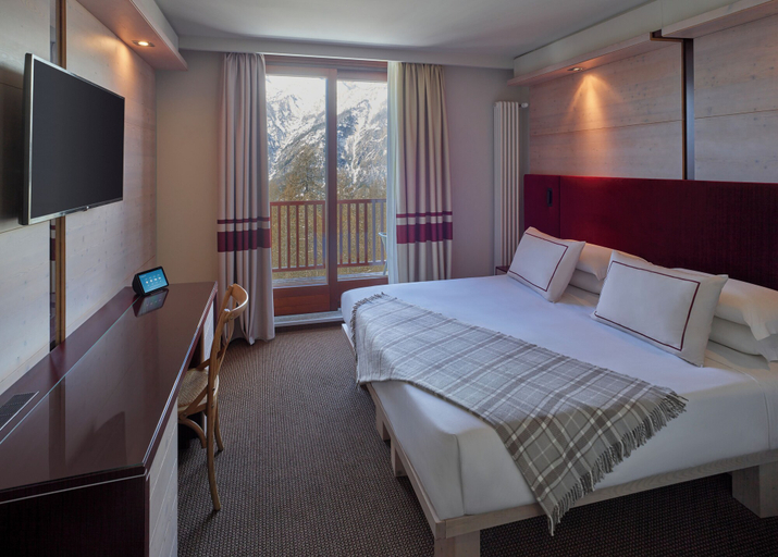Bedroom 3, Hotel Sansicario Majestic, Torino