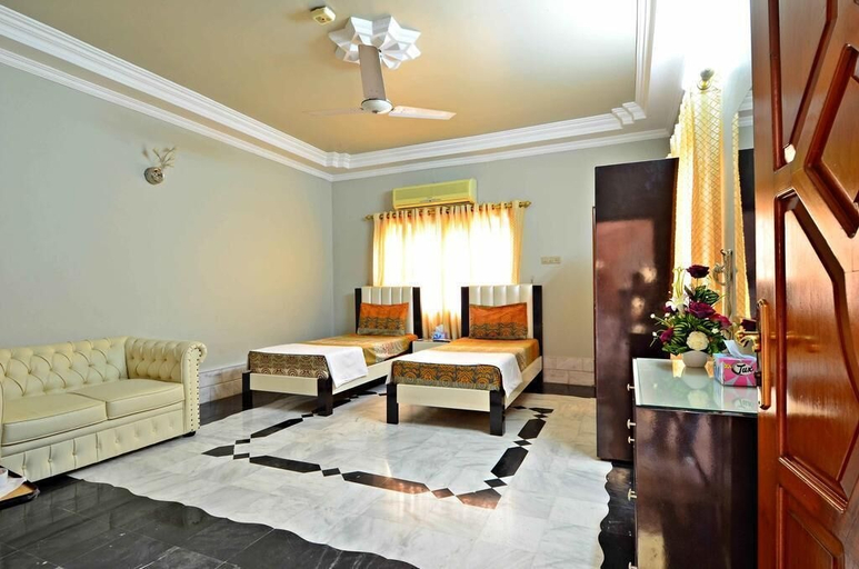 Bedroom 2, BlueSky Guest House, Karachi