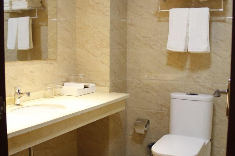 Bathroom 4, Huamei Business Hotel, Jiaxing