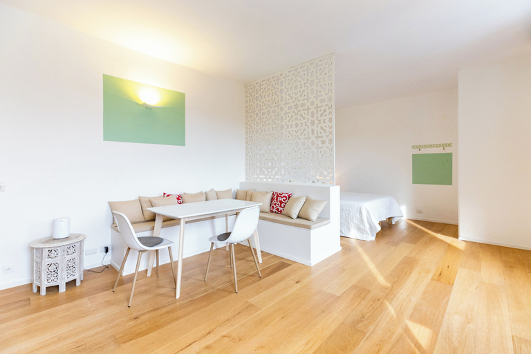 Others 5, Alessia's Flat - Sarpi 5, Milano