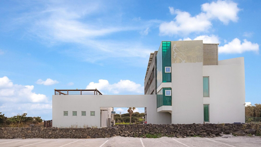 Exterior & Views, Jeju Chef 1192 Pension, Seogwipo