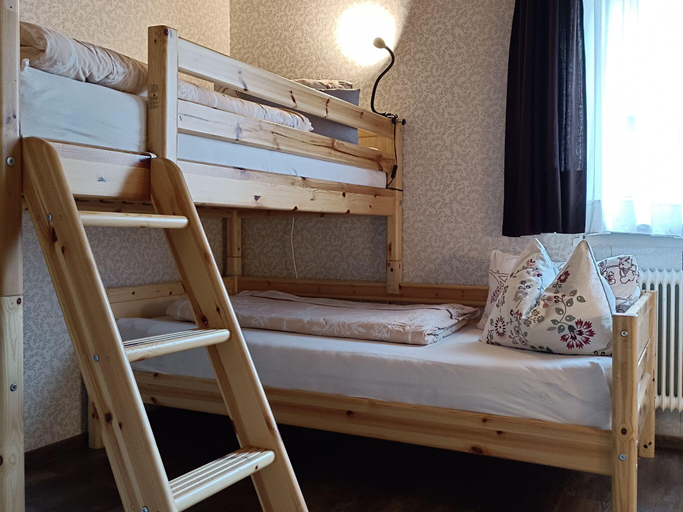 Bedroom 2, Chalet Bramberg near Ski Slopes, Zell am See