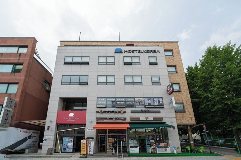 Exterior & Views, Bound Hostel, Jongno