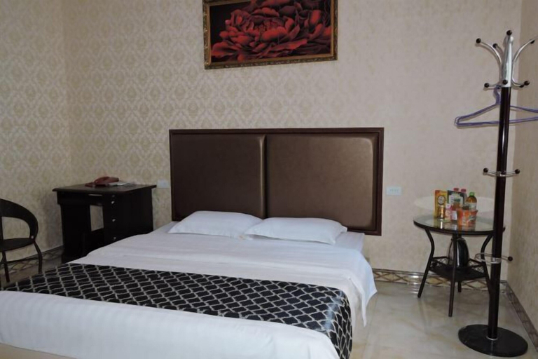 Bedroom 3, Taijinyun Business Hotel, Hechi
