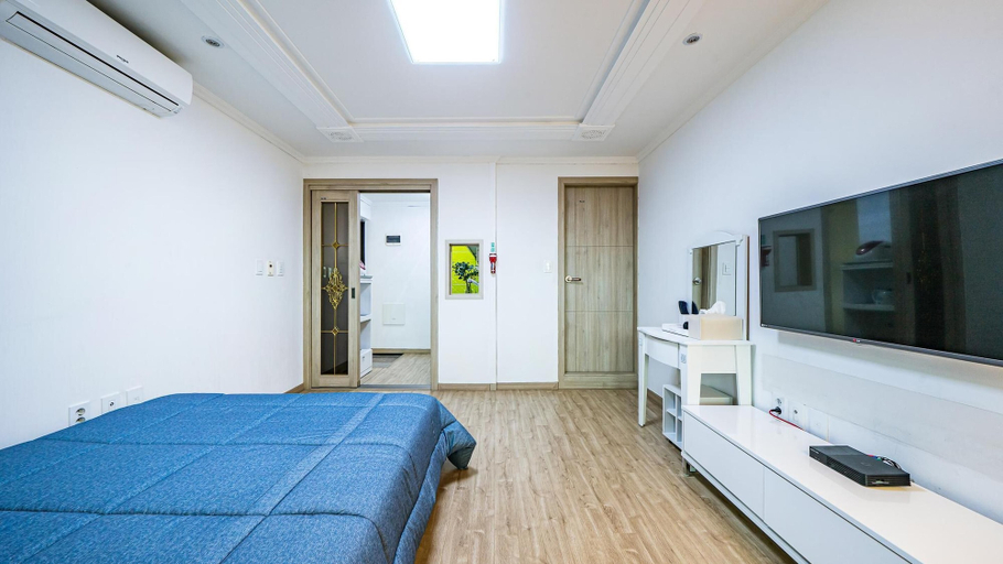 Bedroom 3, Yeongheungdo J Pension, Ongjin