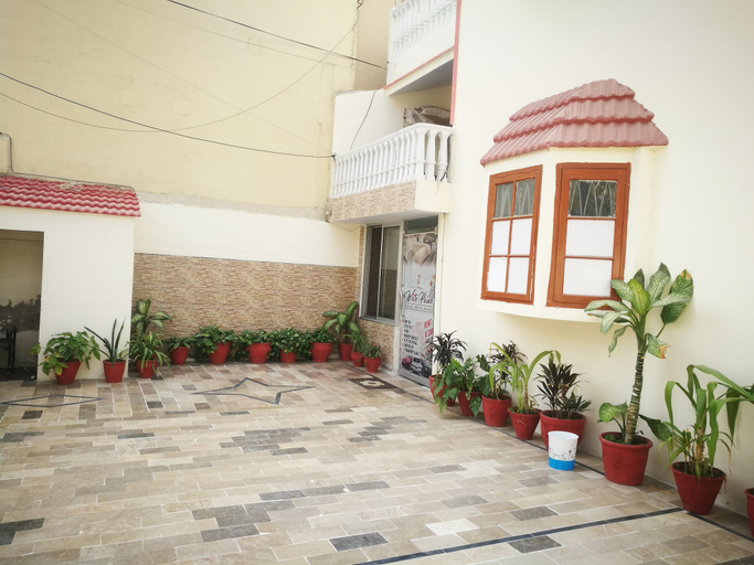 Exterior & Views, White Palace Guest House, Karachi