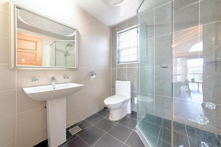 Bathroom 3, Ganghwa Jamilnaha Pension, Ganghwa