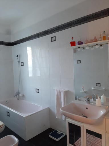 Bathroom 3, Star house, Lecce
