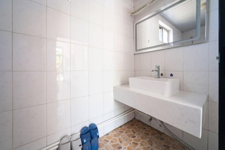 Bathroom 4, Shuangyuanhui Resort, Beijing