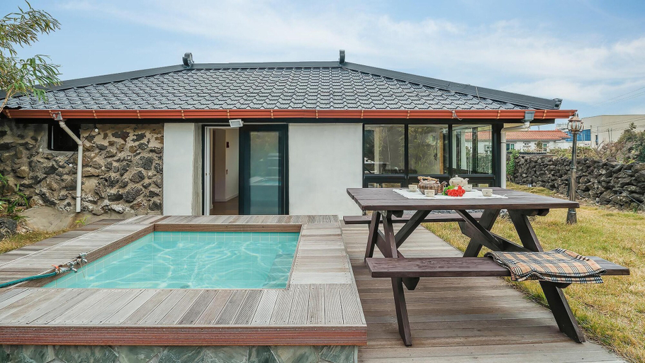 Sport & Beauty 2, Pyeongdae Moons Stay Pension, Jeju