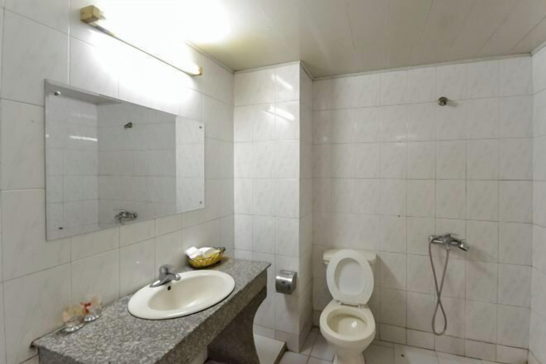 Bathroom 3, Xingyuan Hotel, Taizhou
