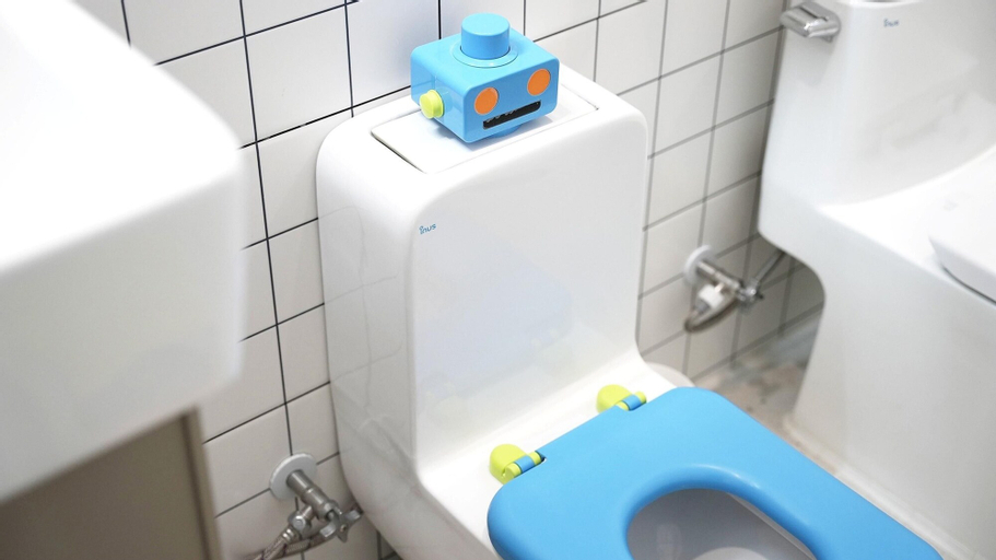 Bathroom 18