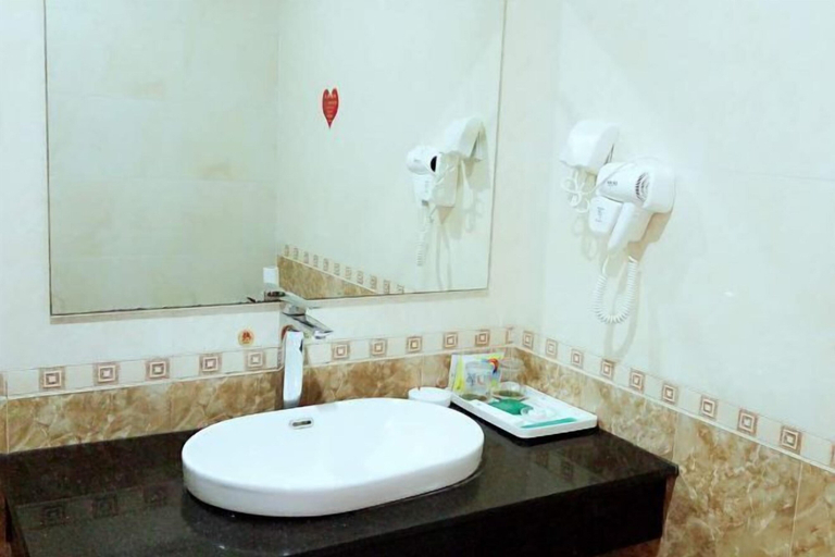 Bathroom 3, Kawaguchi Tenjiao Hotel, Honghe Hani and Yi