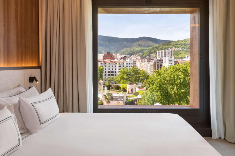 Bedroom 3, Melia Bilbao, Vizcaya