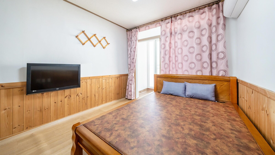 Bedroom 3, Samcheok sky Pension, Samcheok