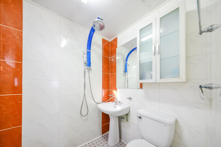 Bathroom 3, Geoje Purenneoul Pension, Geoje
