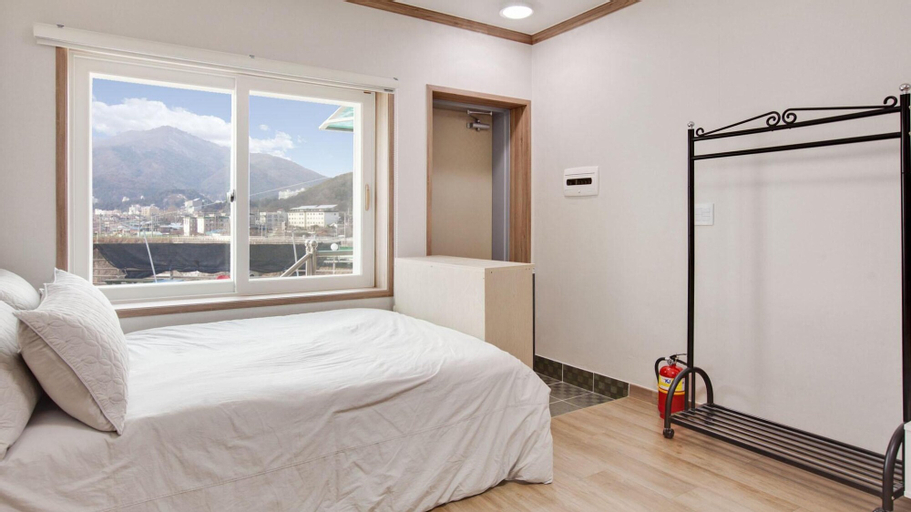 Bedroom 14