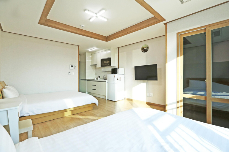 Bedroom 3, Jeju DK House Pension, Seogwipo