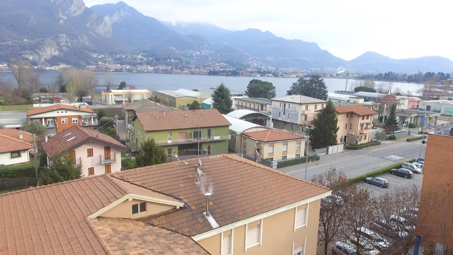 Others 3, B&b Red House, Lecco