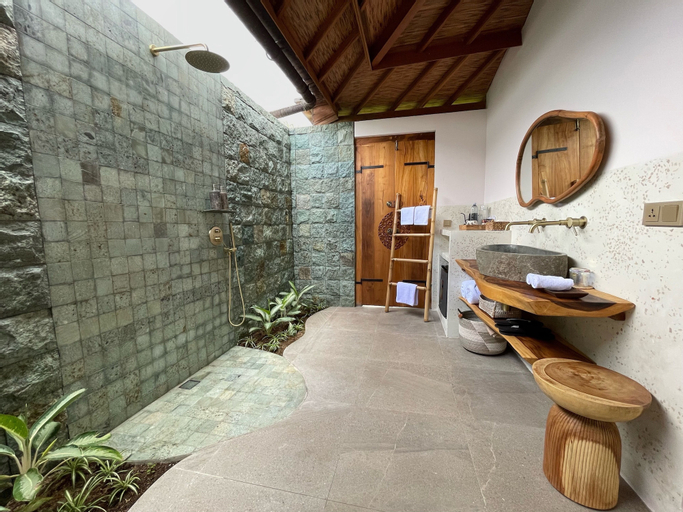 Bathroom 21