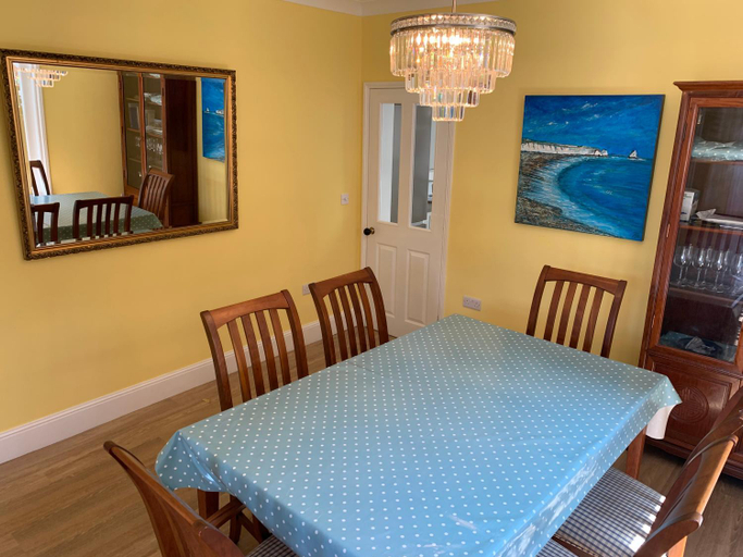 Others 3, RedButt House, Freshwater, 3 Bedrooms, WiFi, Garden, Isle of Wight