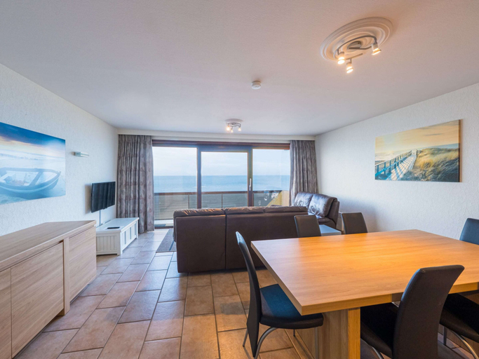 Dining 3, Bright Apartment Near the Center, West-Vlaanderen