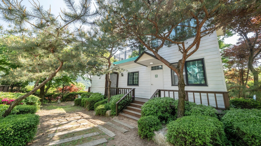 Exterior & Views 2, Pocheon Luxjay pet Pension, Pocheon