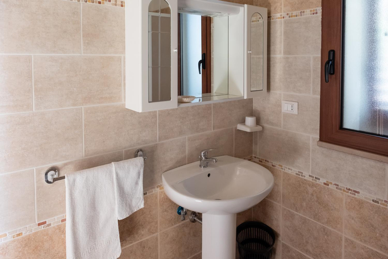 Bathroom 2, Agriturismo Masseria Pallanzano CON PISCINA, Lecce