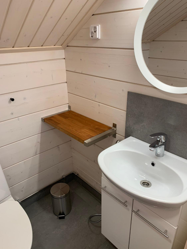 Bathroom 2, Villa LumiHelmi A & B, Lapland