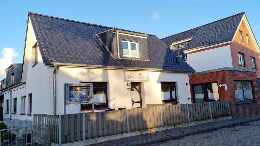 Others 4, Pension Likedeeler, Leer