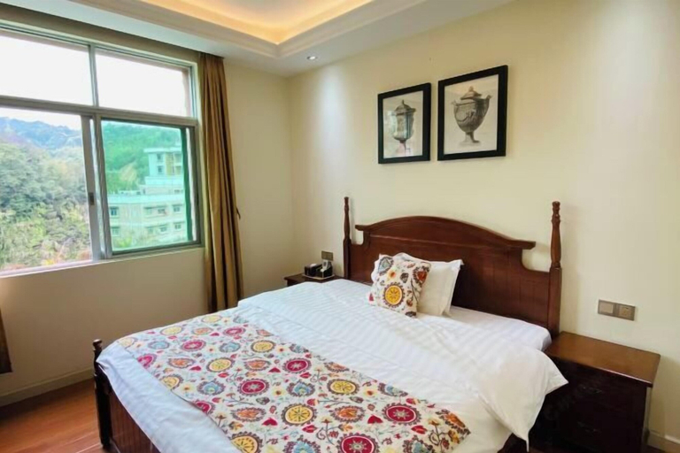 Bedroom, FenYangJu Hotel, Huizhou