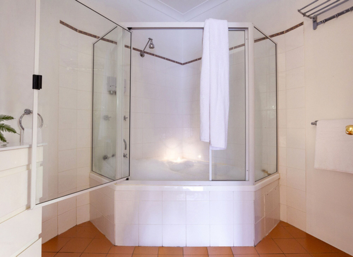 Bathroom 4, Bowen Inn Motel, Lithgow