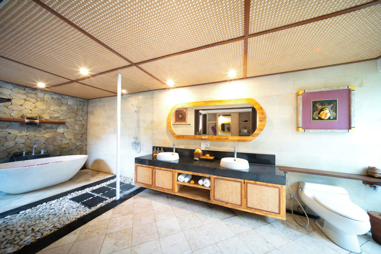 Bathroom 7