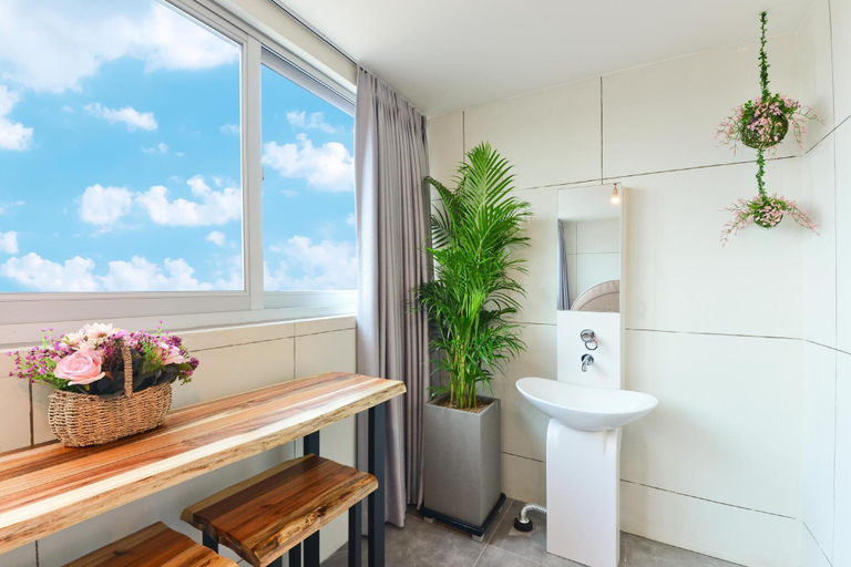 Bathroom, Jeju Rosemary Pension, Seogwipo