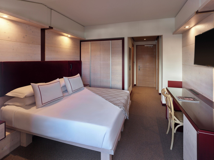 Bedroom 3, Hotel Sansicario Majestic, Torino