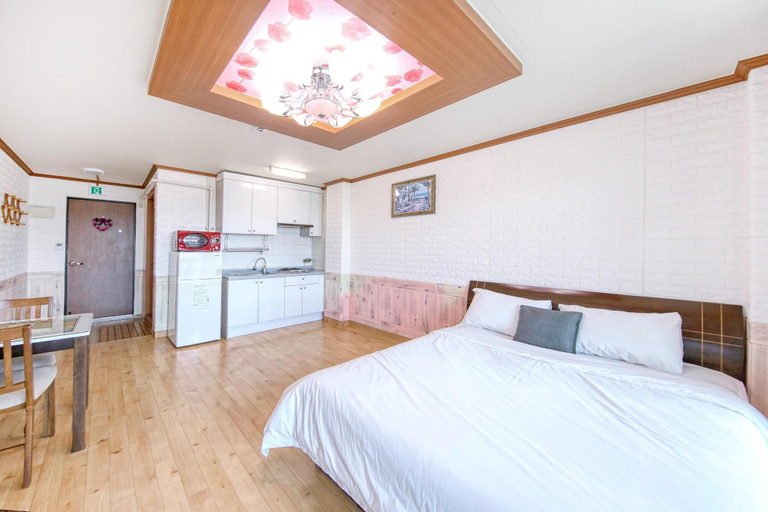 Bedroom 3, Ganghwa Ara Pension, Ganghwa