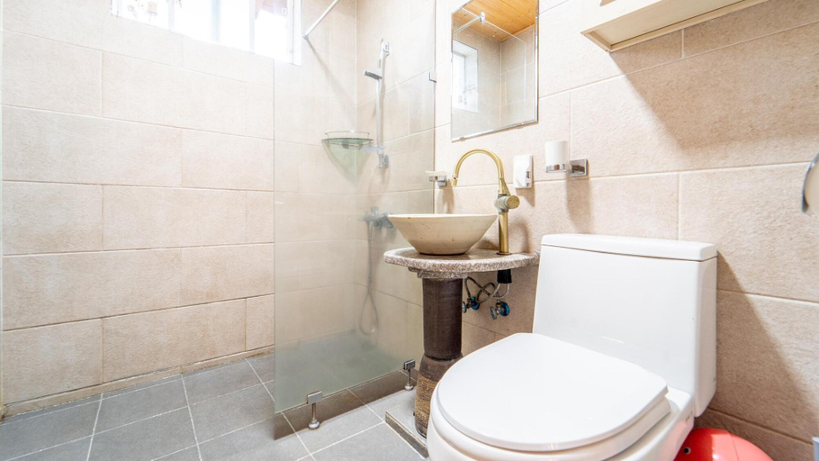 Bathroom 3, Jeju Bijasupgil15 Pension, Jeju