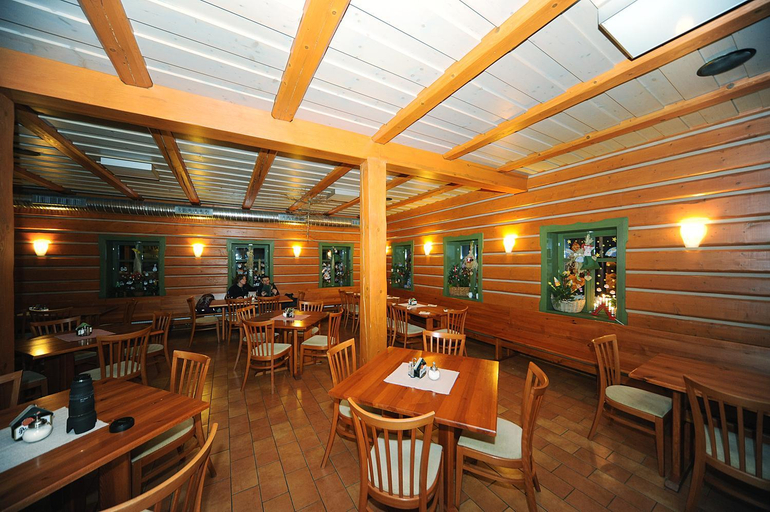 Food & Drinks 2, Lesni Chata, Jablonec nad Nisou