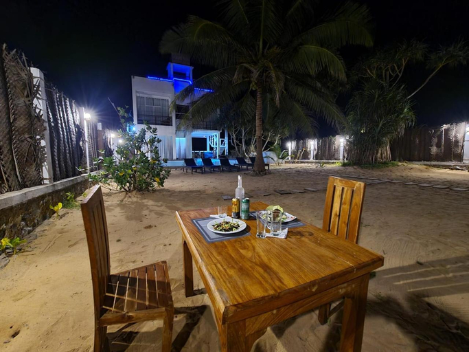 Food & Drinks 4, Elation, Tangalle