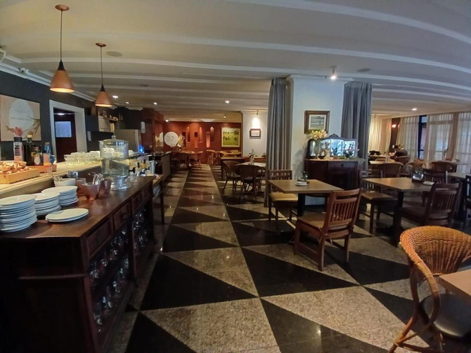 Restaurant 8